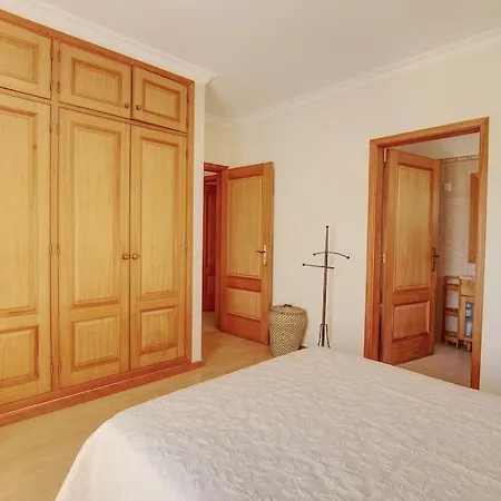 Vacation In Apartment *